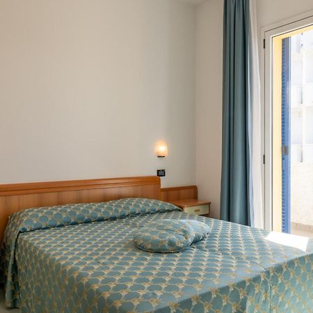 Hotel Thea بيلاريا-إيجيا مارينا المظهر الخارجي الصورة