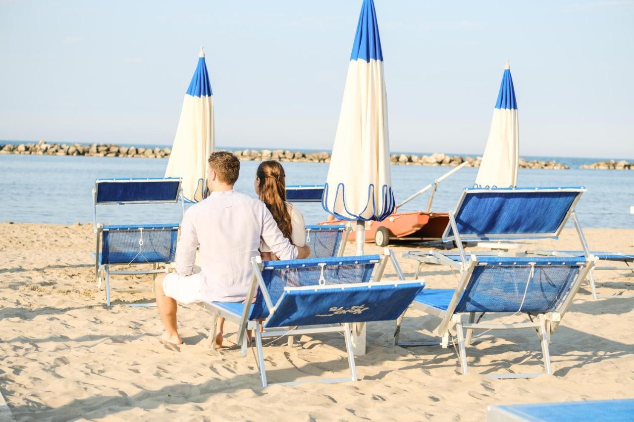 Hotel Thea بيلاريا-إيجيا مارينا المظهر الخارجي الصورة
