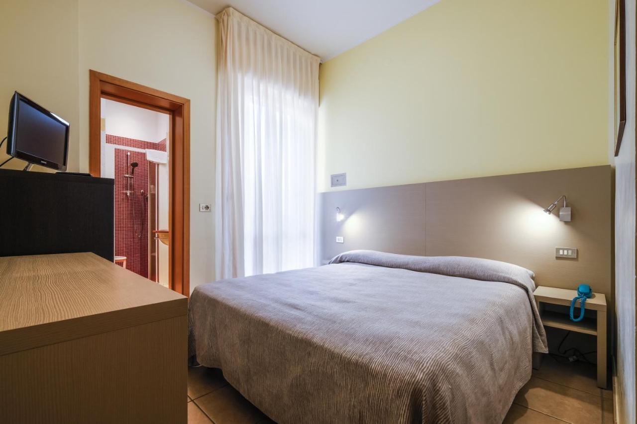 Hotel Thea بيلاريا-إيجيا مارينا المظهر الخارجي الصورة