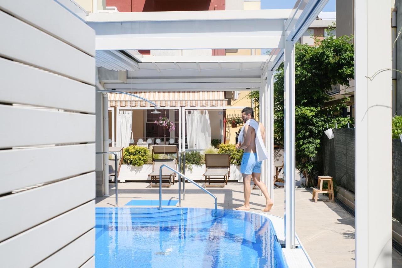 Hotel Thea بيلاريا-إيجيا مارينا المظهر الخارجي الصورة
