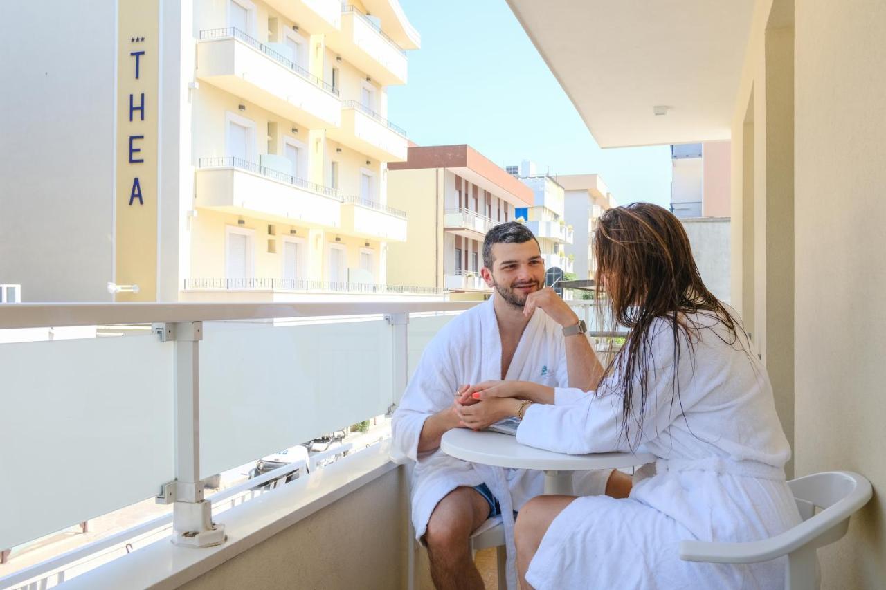 Hotel Thea بيلاريا-إيجيا مارينا المظهر الخارجي الصورة