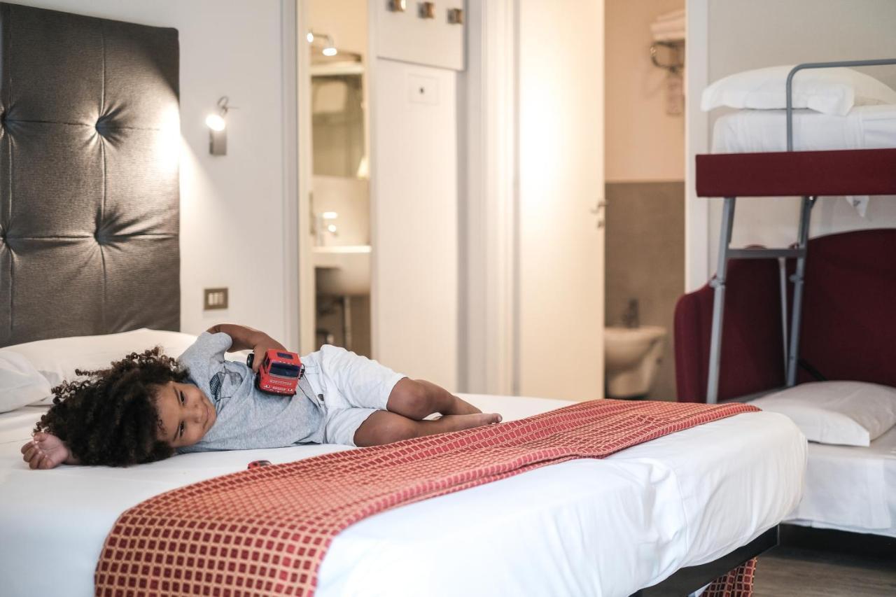 Hotel Thea بيلاريا-إيجيا مارينا المظهر الخارجي الصورة