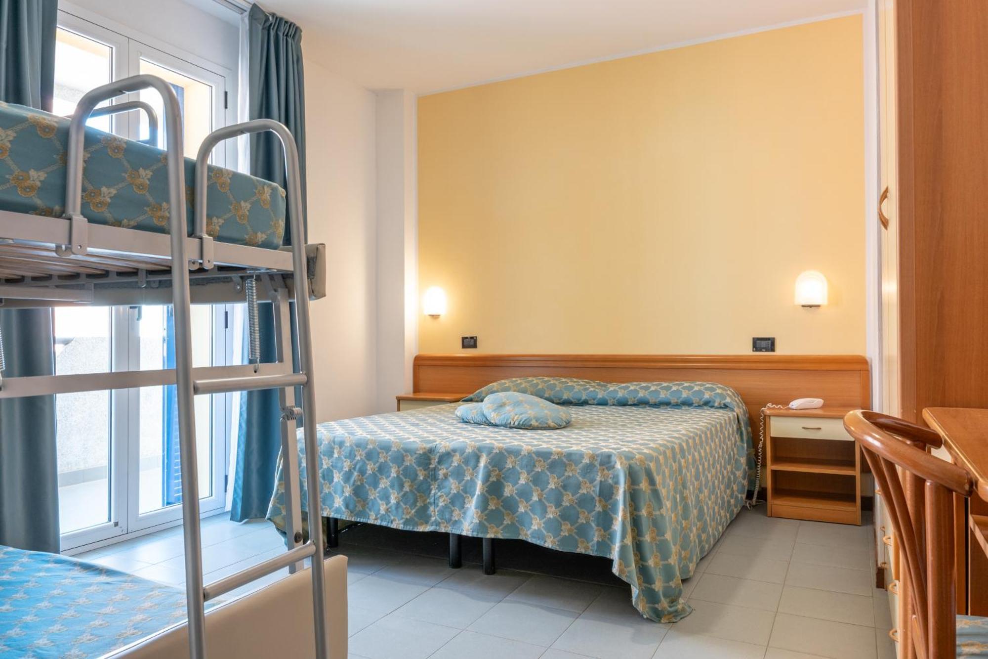 Hotel Thea بيلاريا-إيجيا مارينا المظهر الخارجي الصورة
