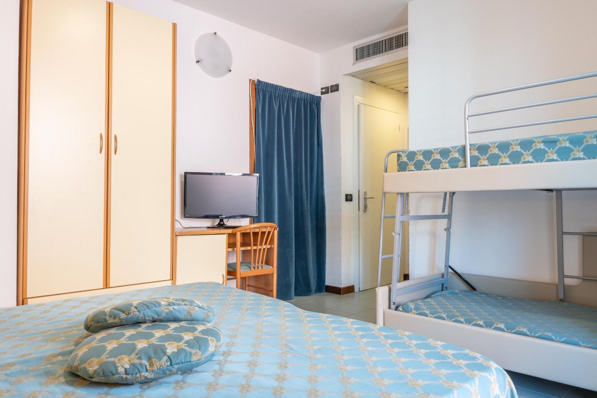 Hotel Thea بيلاريا-إيجيا مارينا المظهر الخارجي الصورة